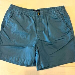 Men’s blue crown & ivy shorts size medium. Gently used.